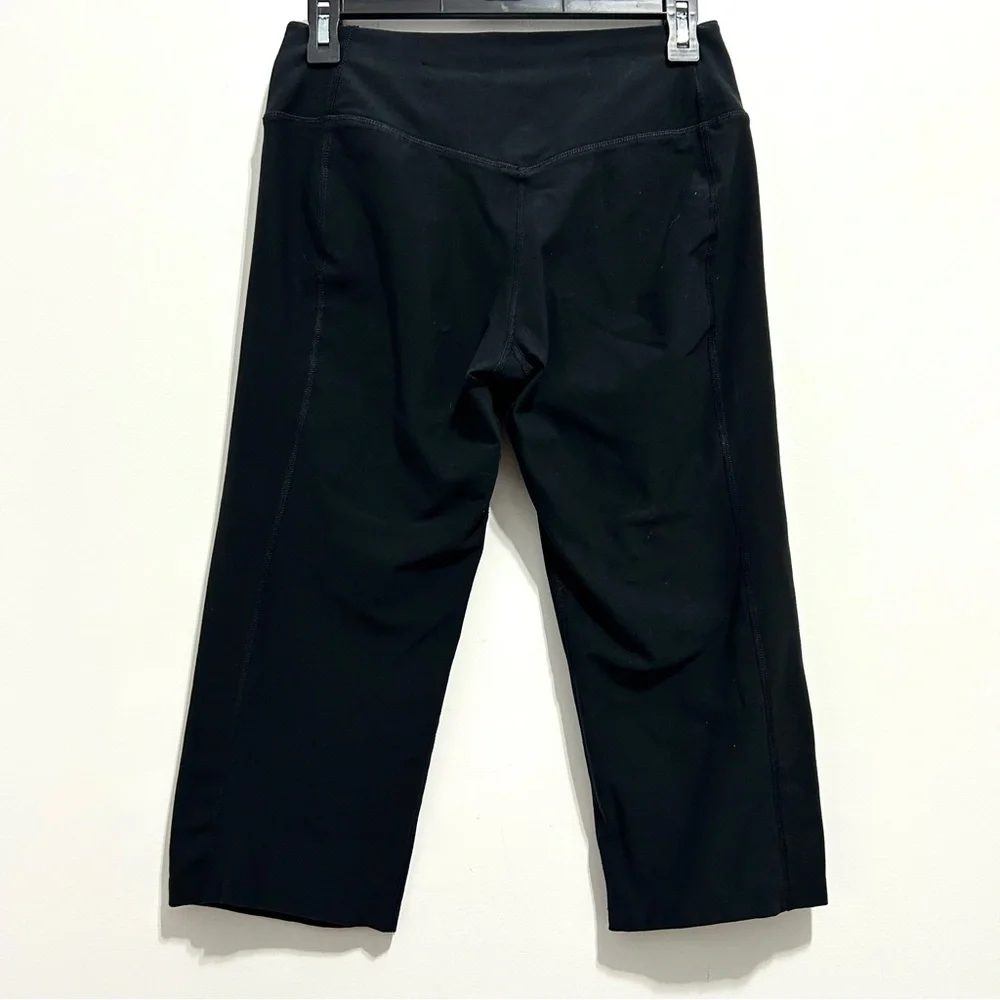 Nike Dri-Fit Women’s Black Yoga Capris Pants
